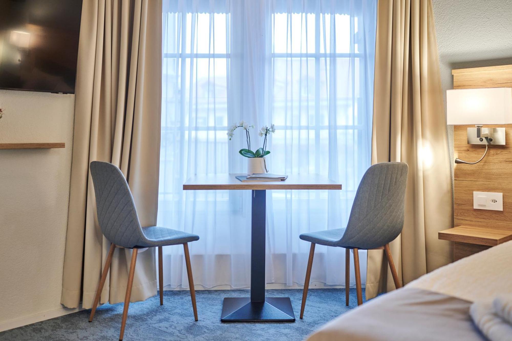 Unterseen Aparthotel Krone - Self Check-In المظهر الخارجي الصورة